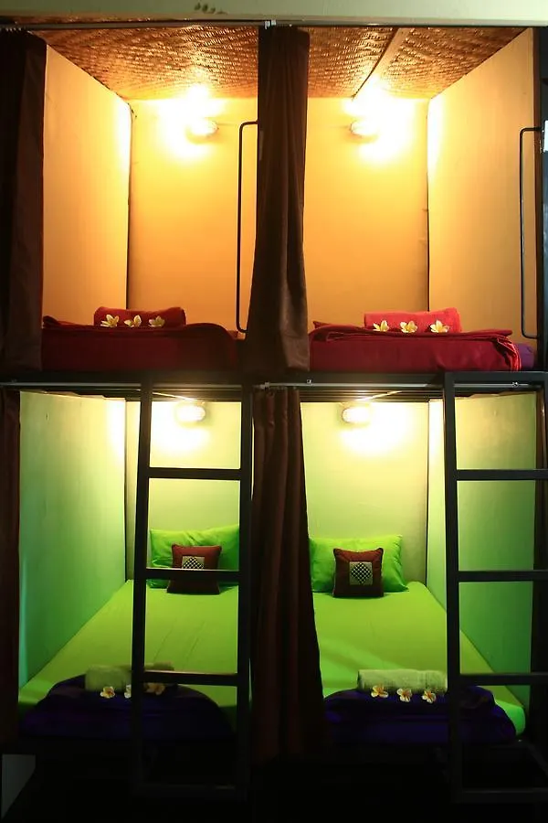 Bali Green Hostel 塞米亚克